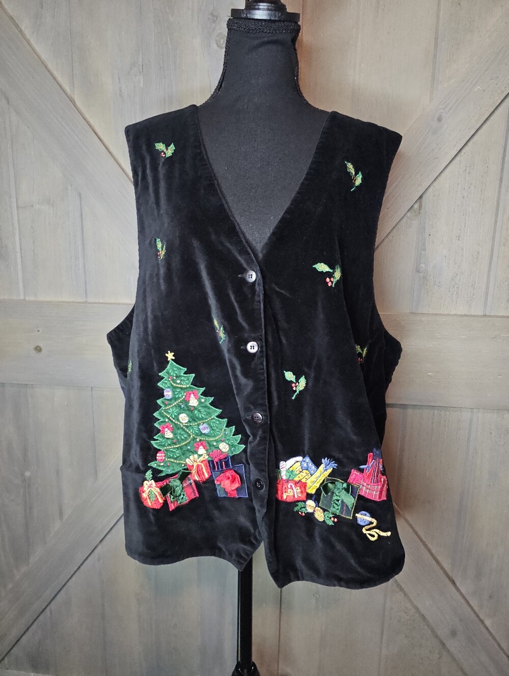 Vintage Victoria Jones Christmas Black Velvet Embroidered Holiday Vest 28W
